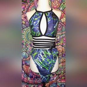 NWT Lyte Couture Blue,Green And White SnakeSkin Textured Sleeved Rave Set ~ Sz M